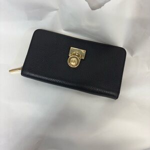 Michael Kors pebbled  Black Leather zip up with card slots pockets Wallet